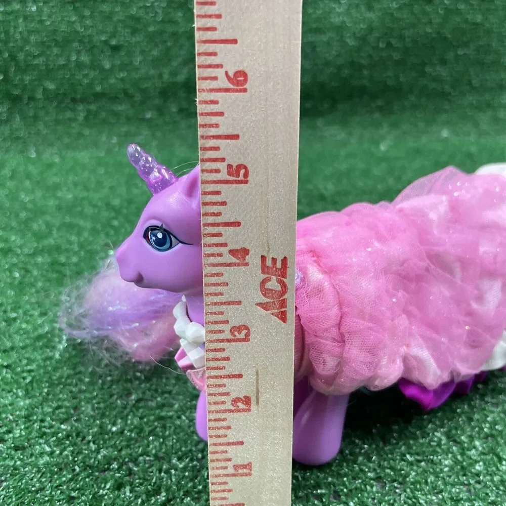 My Little Pony Lily Lightly Unicorn Pony‎ W/Lighted Horn Cape Blinking Eyes